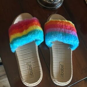 COLORFUL BABE FURRY SLIDES SIZE 7